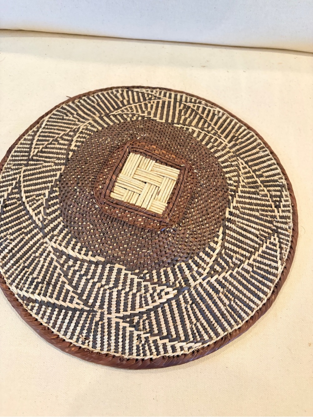 NEW Africa Woven Basket. Made by the Binga people of Zambia/Zimbabwe - Picture 2 of 7